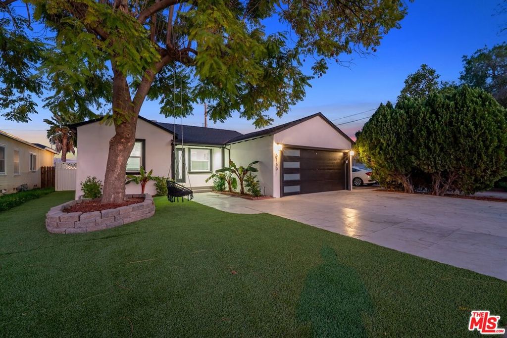 6160 Shoshone Avenue