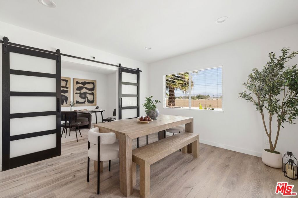 6160 Shoshone Avenue