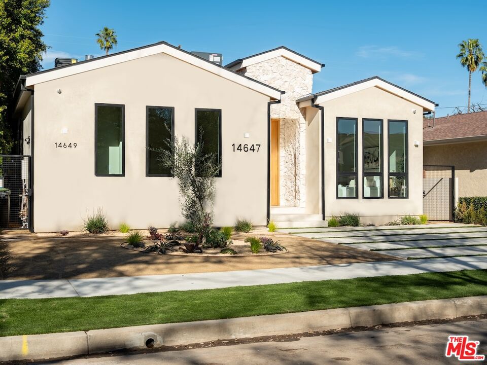 14647 Morrison Street