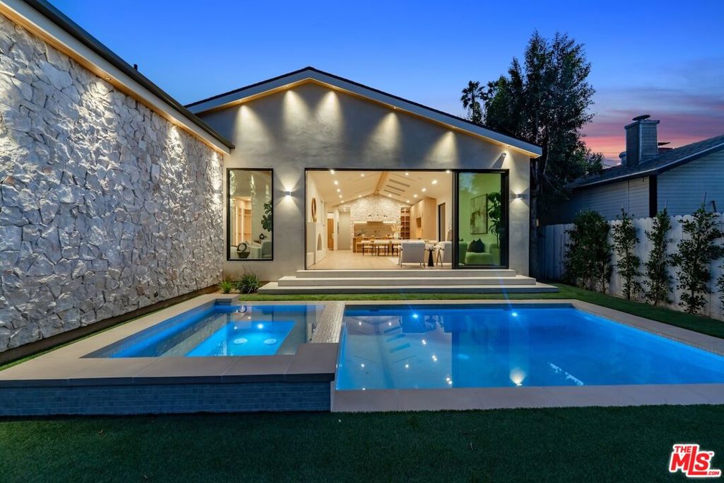 14647 Morrison Street