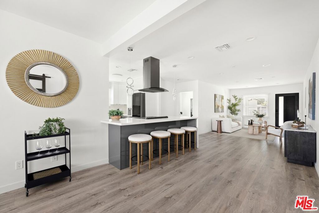 14647 Morrison Street