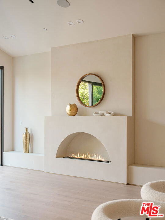 14647 Morrison Street