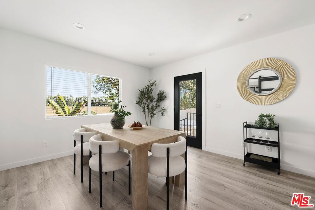 14647 Morrison Street