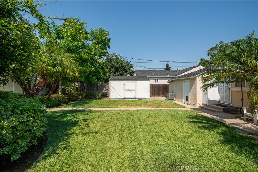 17436 Collins Street