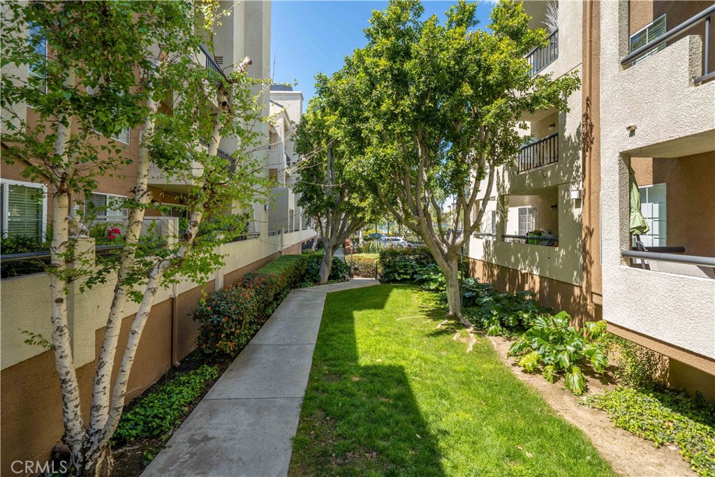 5535 Canoga Avenue 117