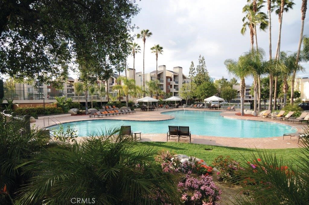 5535 Canoga Avenue 117