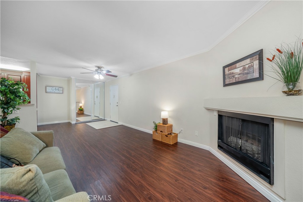 5535 Canoga Avenue 117