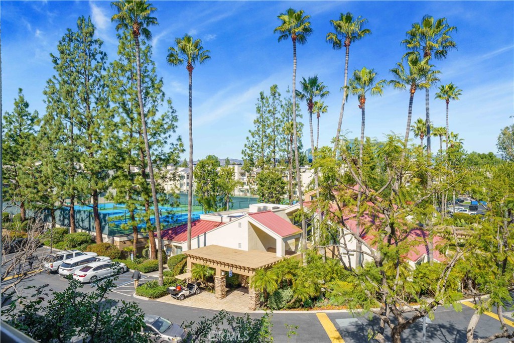 5535 Canoga Avenue 117