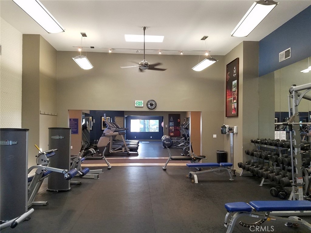 5535 Canoga Avenue 117