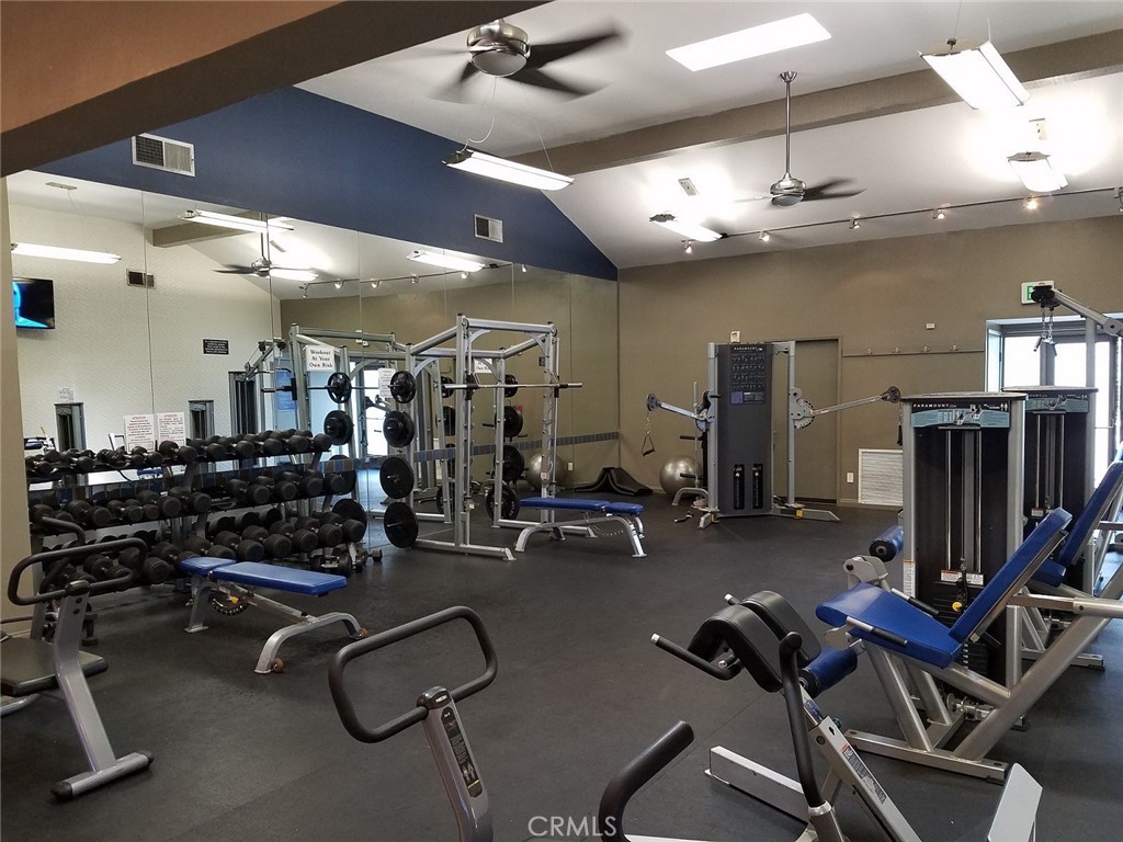 5535 Canoga Avenue 117