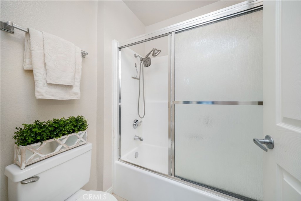 5535 Canoga Avenue 117