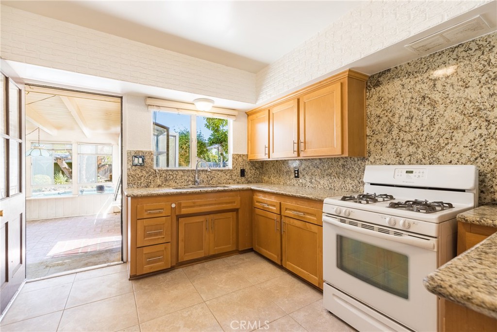 22717 Miranda Street