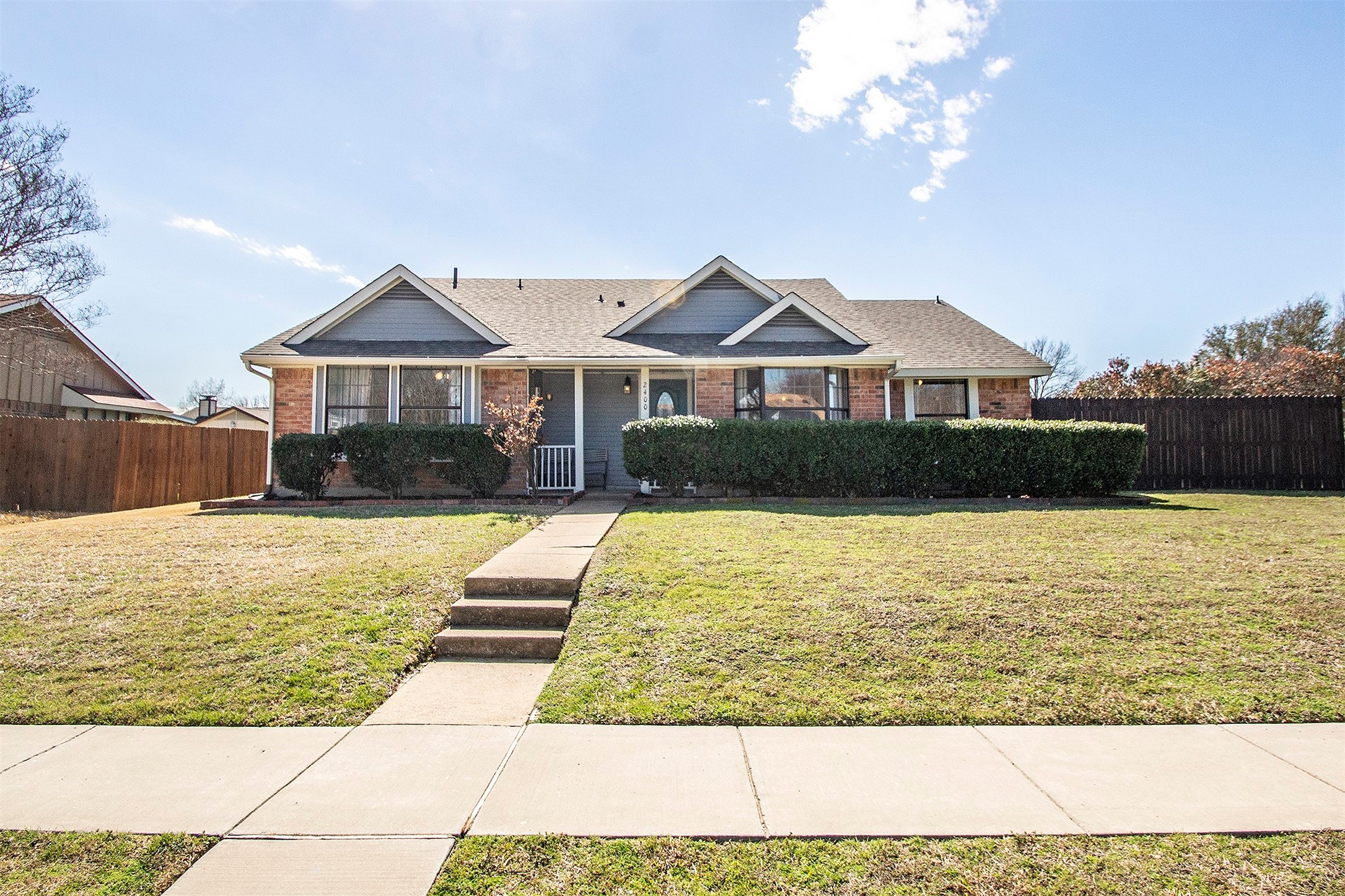 2400 Royal Oaks Drive