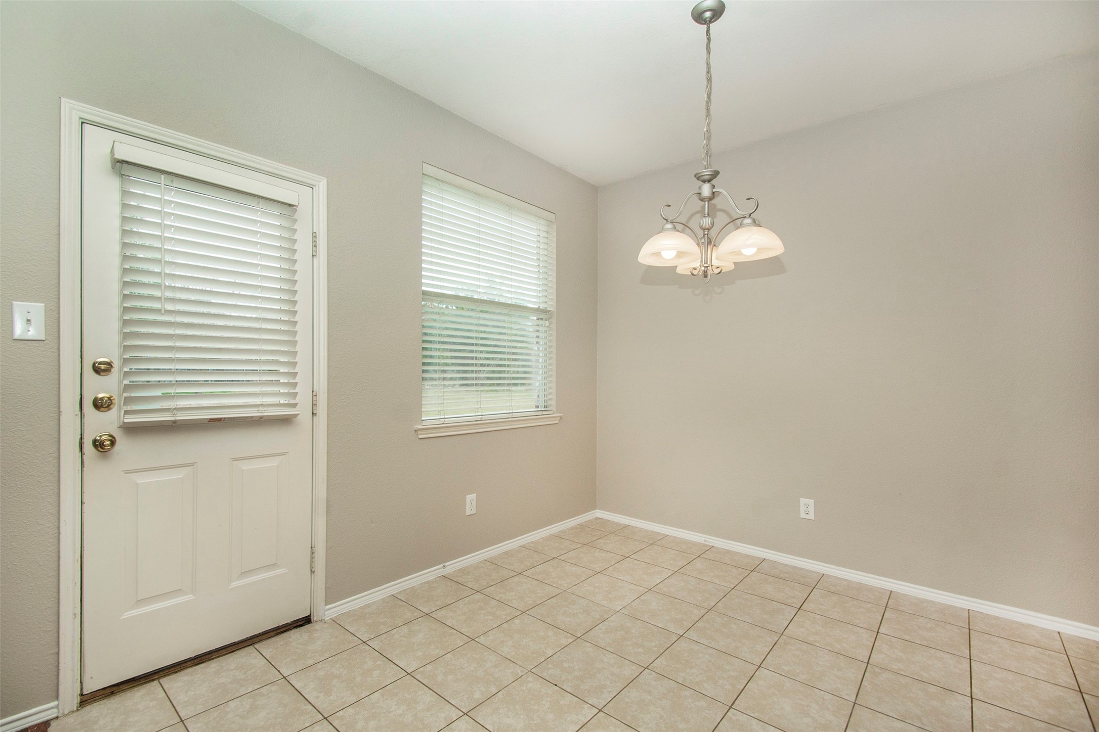 6604 Marquette Circle