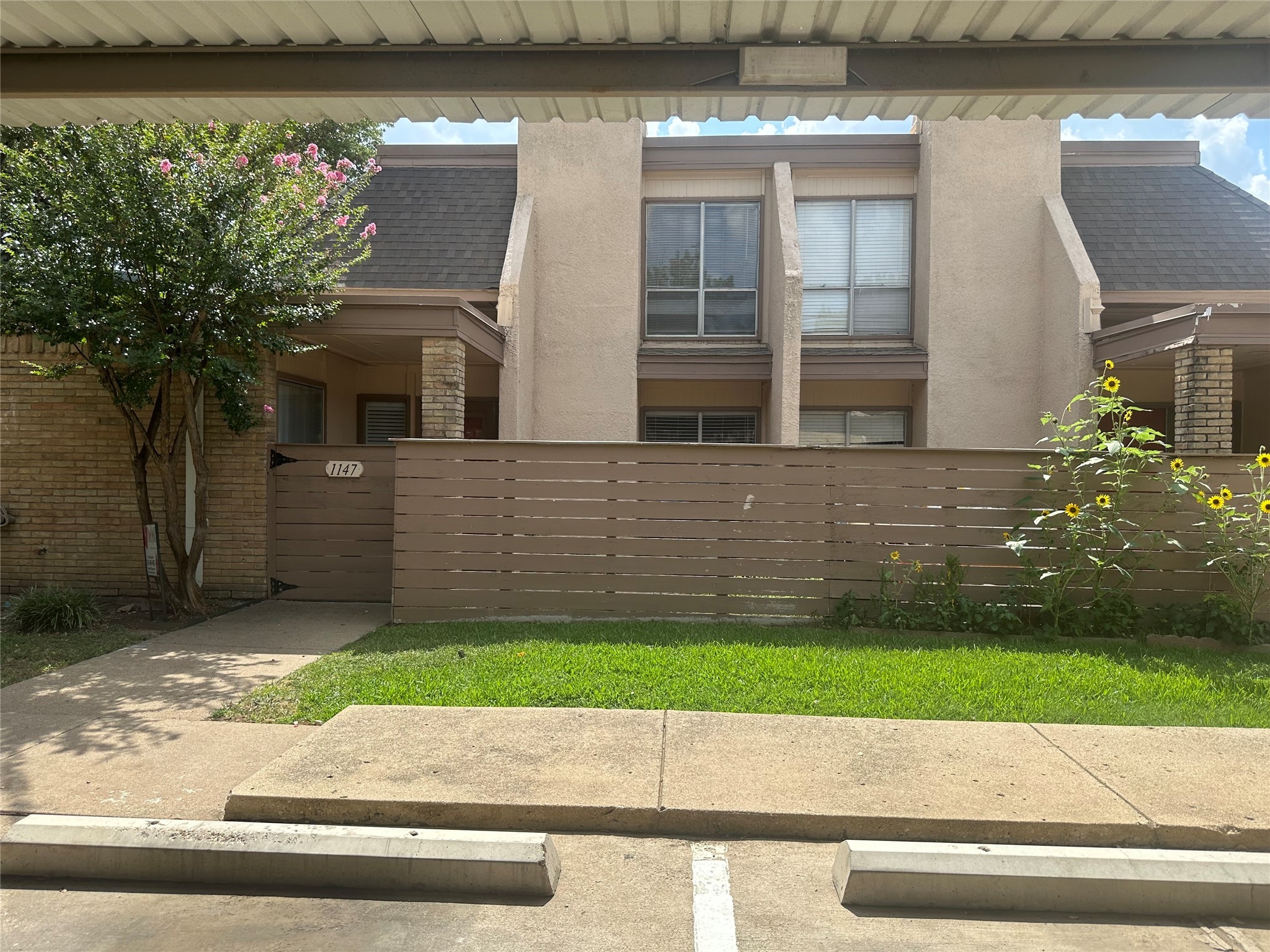3121 Park Lane 1147