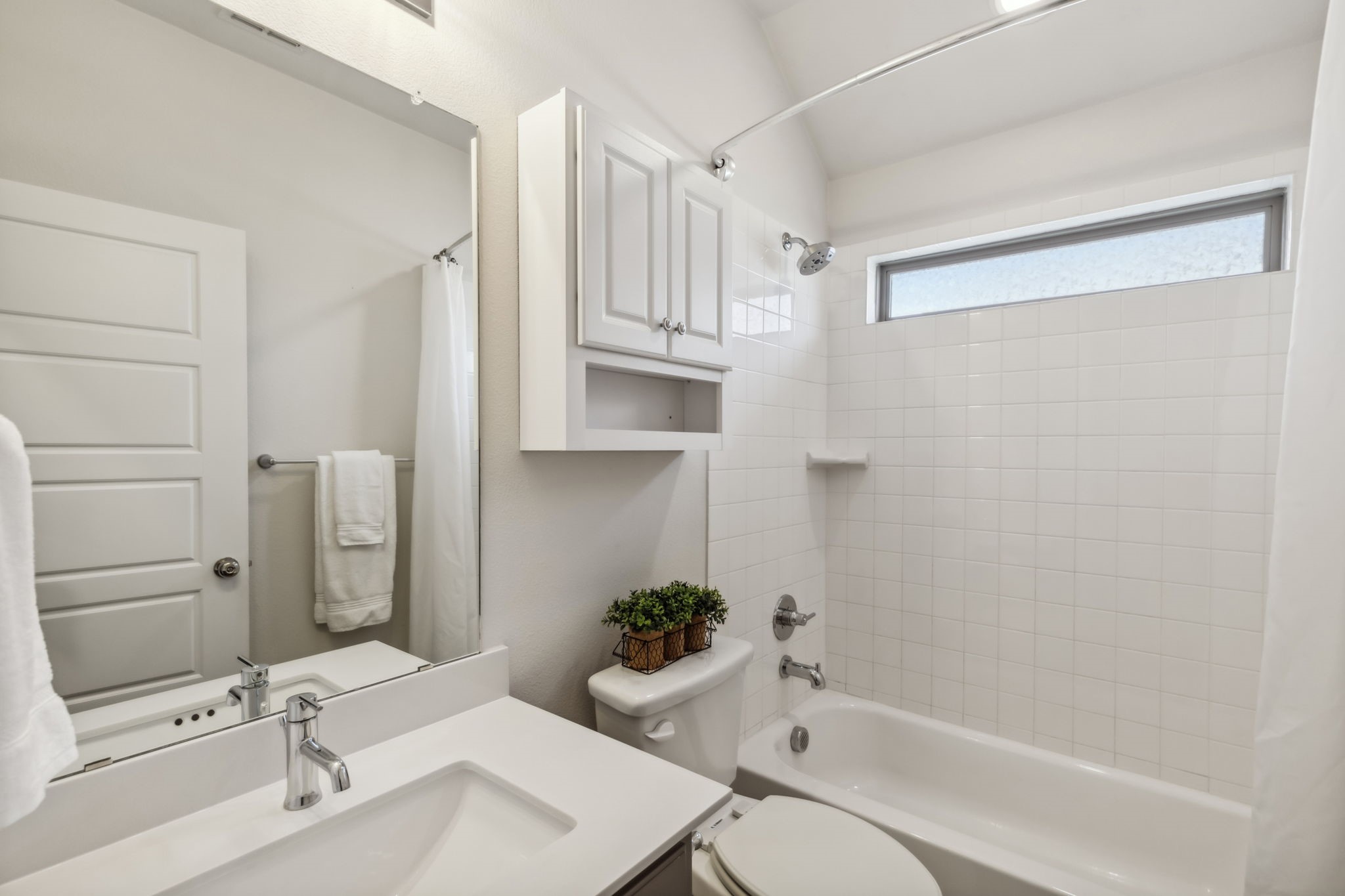 1315 Divine Rose Way