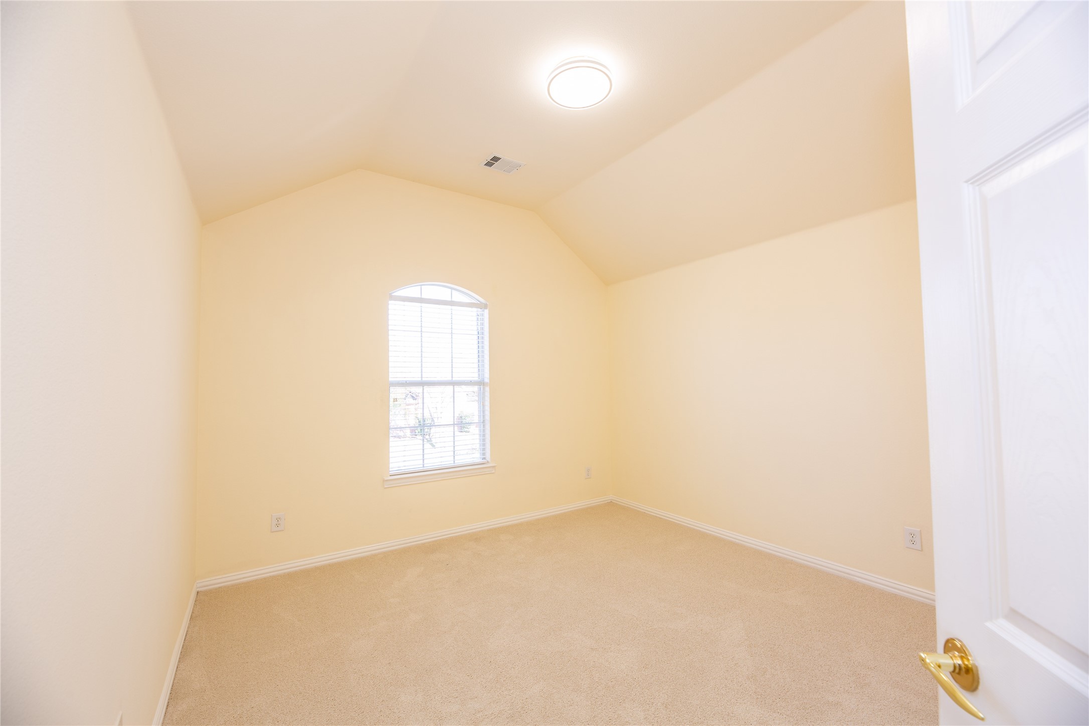 2033 Londonderry Drive