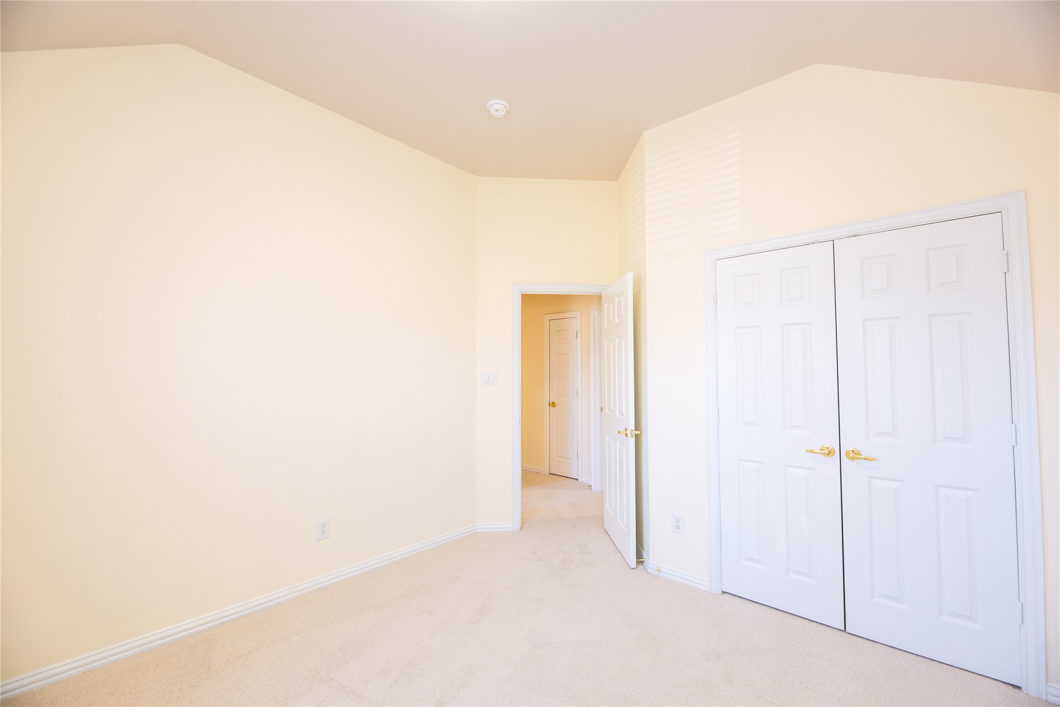 2033 Londonderry Drive