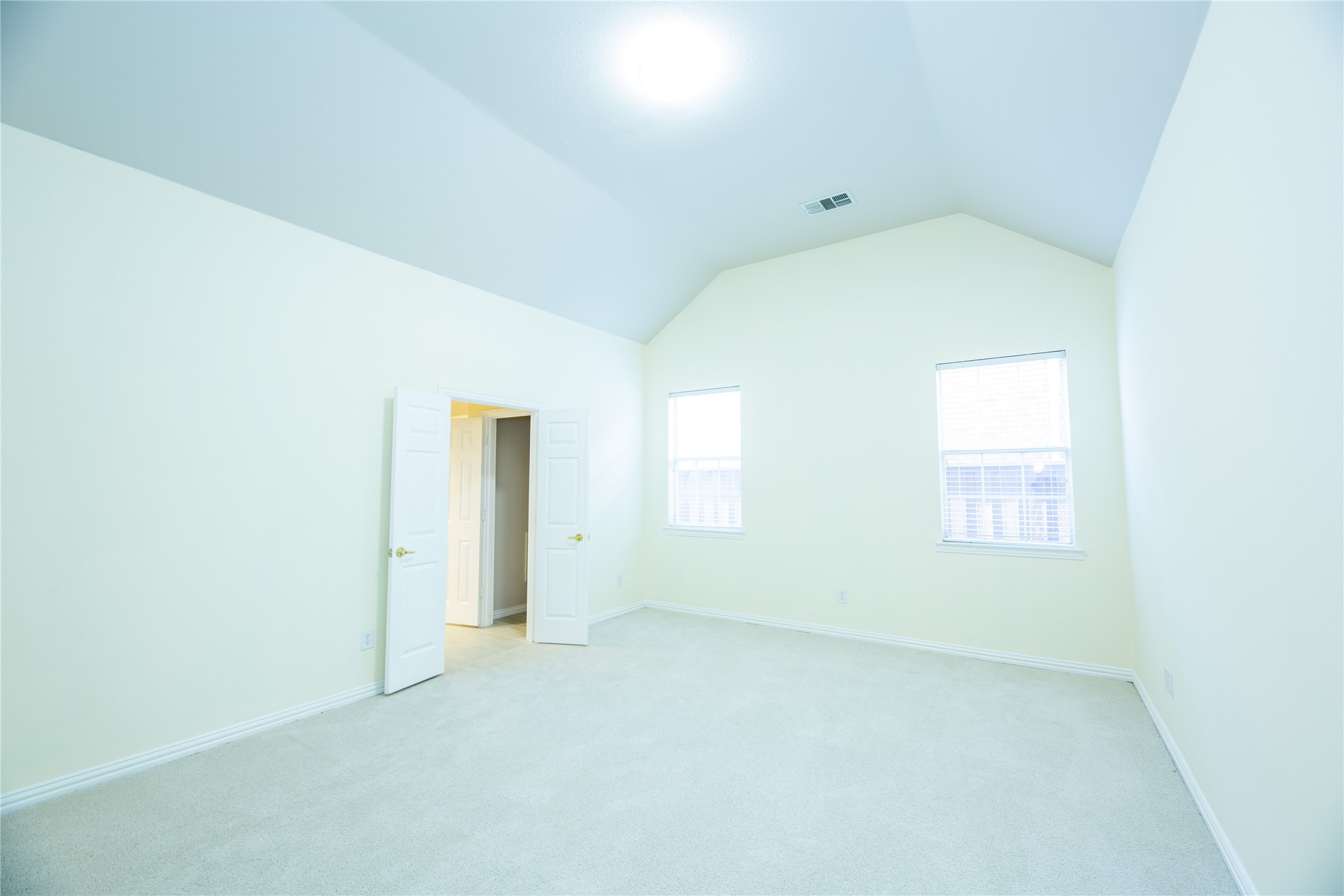 2033 Londonderry Drive