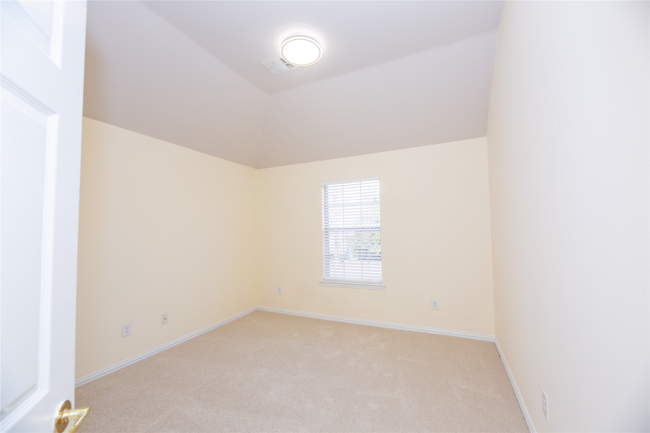 2033 Londonderry Drive