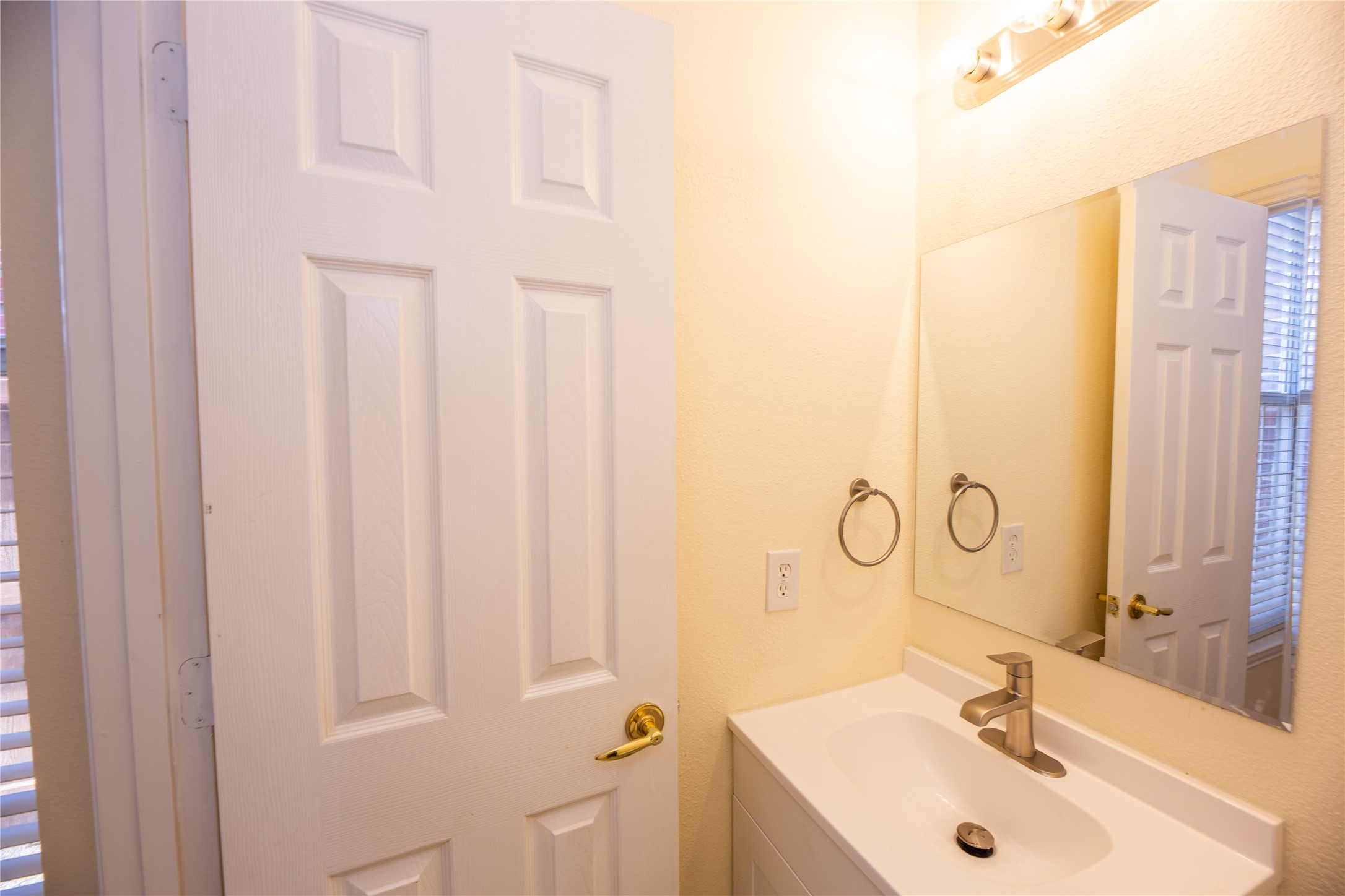 2033 Londonderry Drive