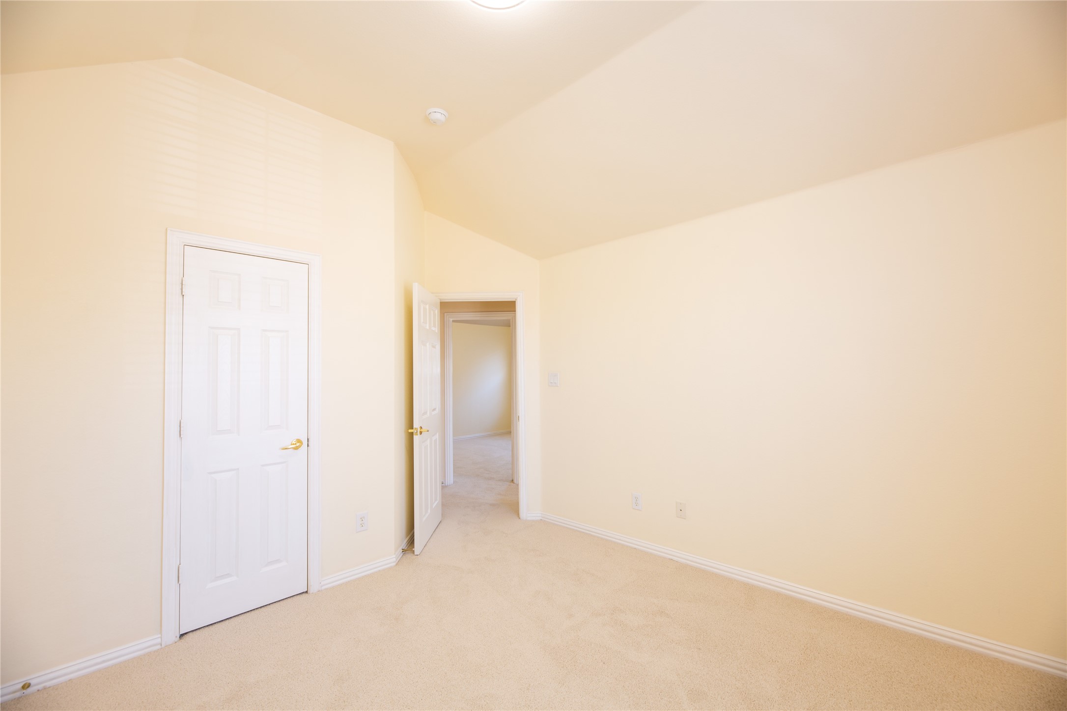 2033 Londonderry Drive