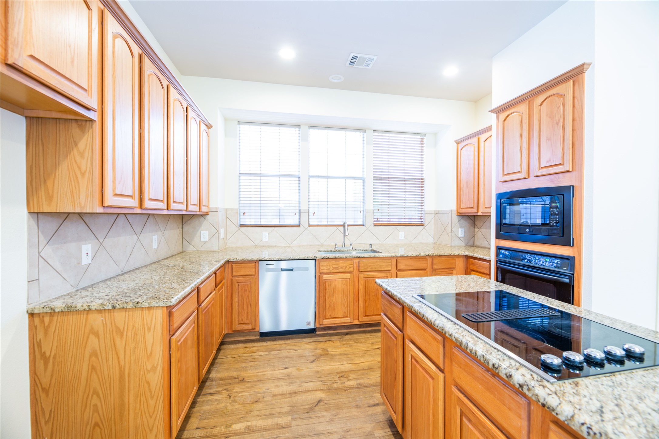 2033 Londonderry Drive