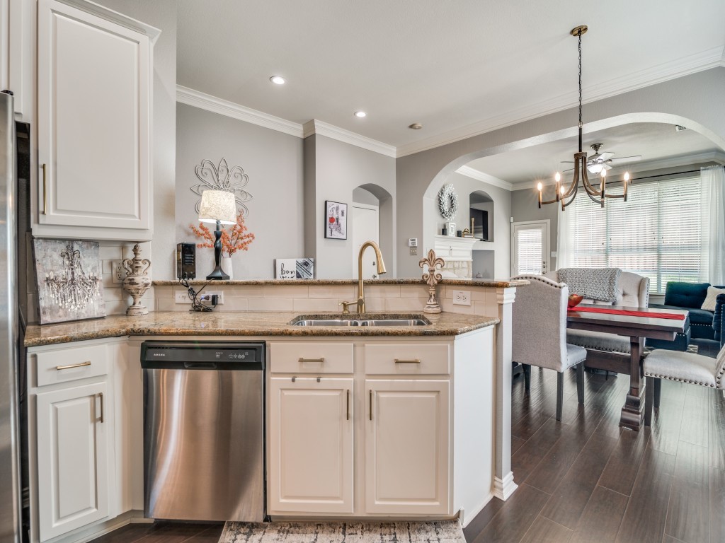 958 Briar Oaks Drive