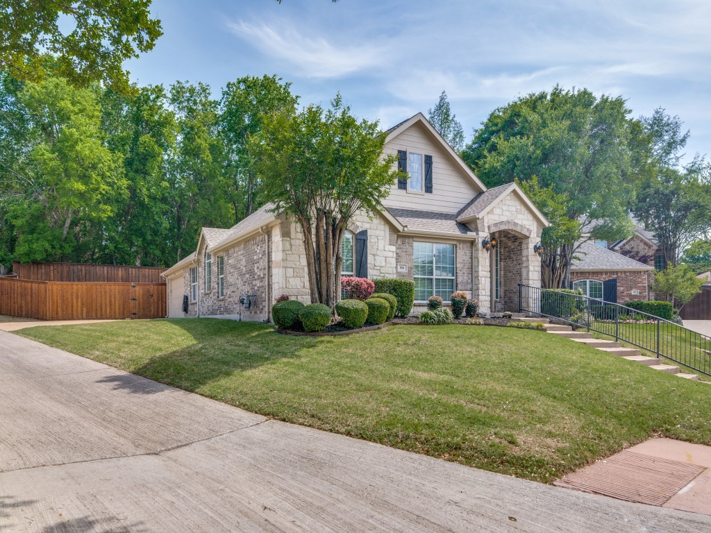 958 Briar Oaks Drive