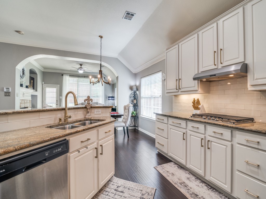 958 Briar Oaks Drive