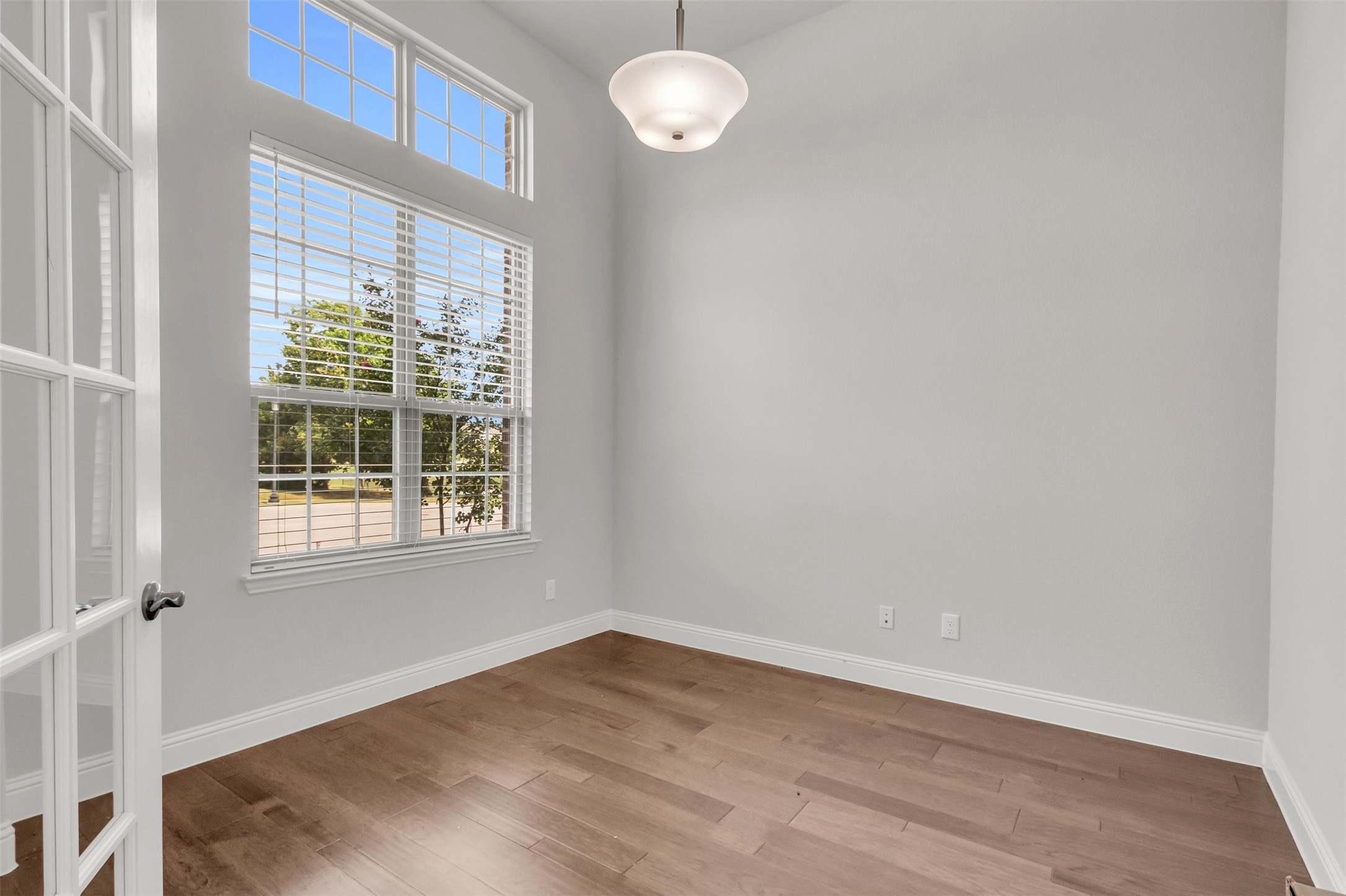 2409 Cross Oak Place