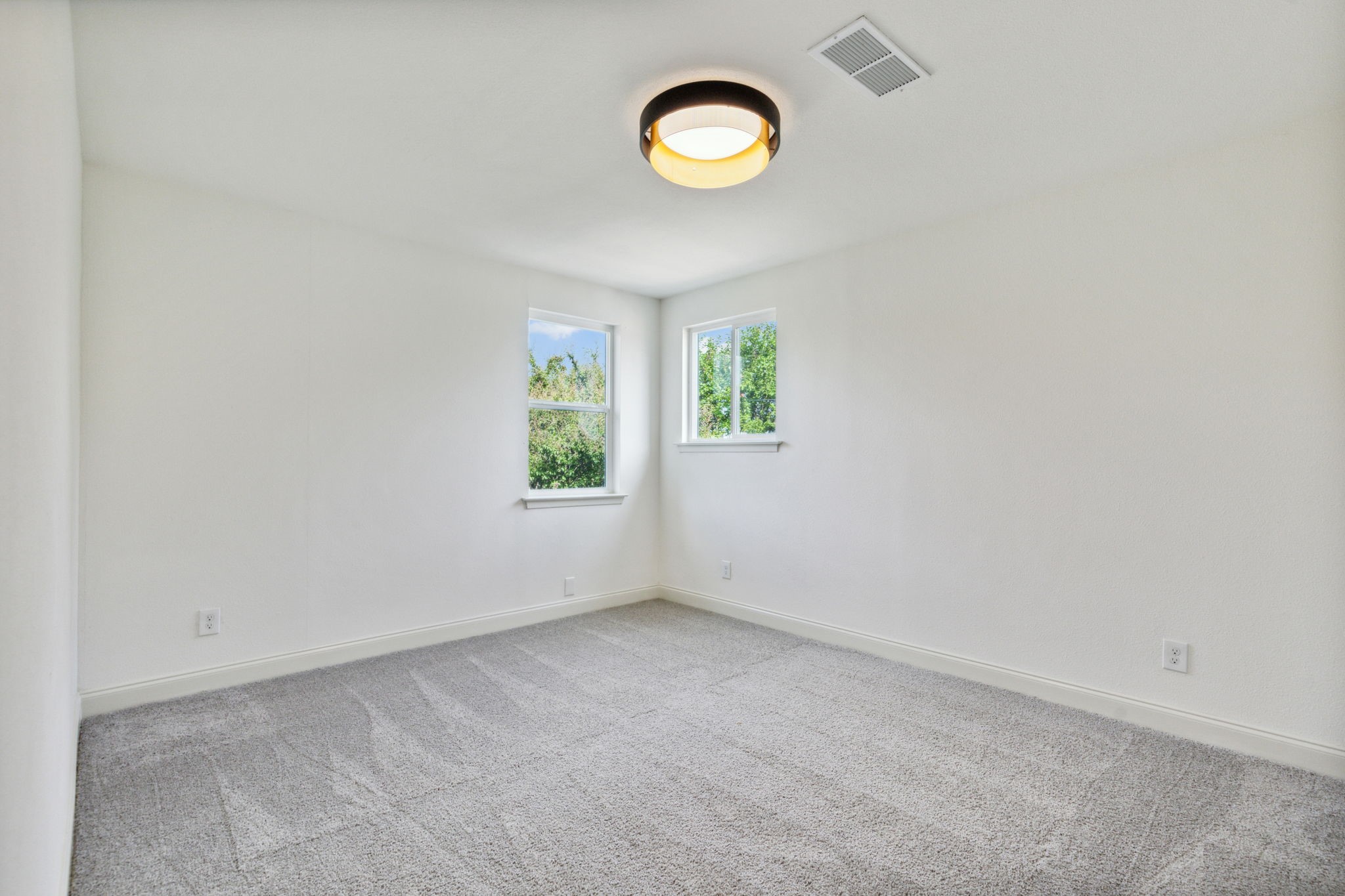 1915 Greenhaven Drive
