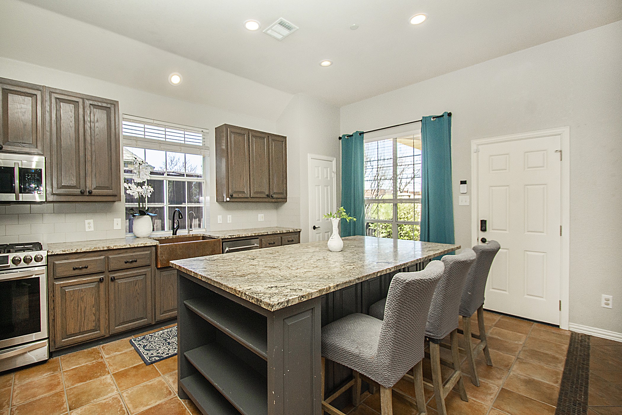 421 Long Cove Court