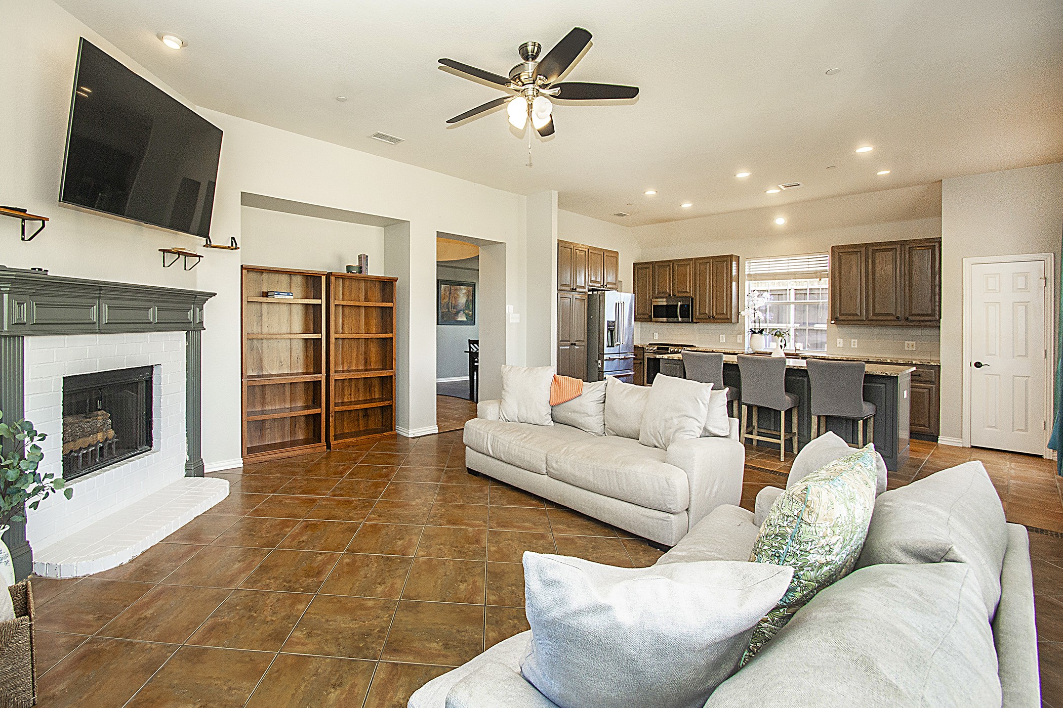 421 Long Cove Court