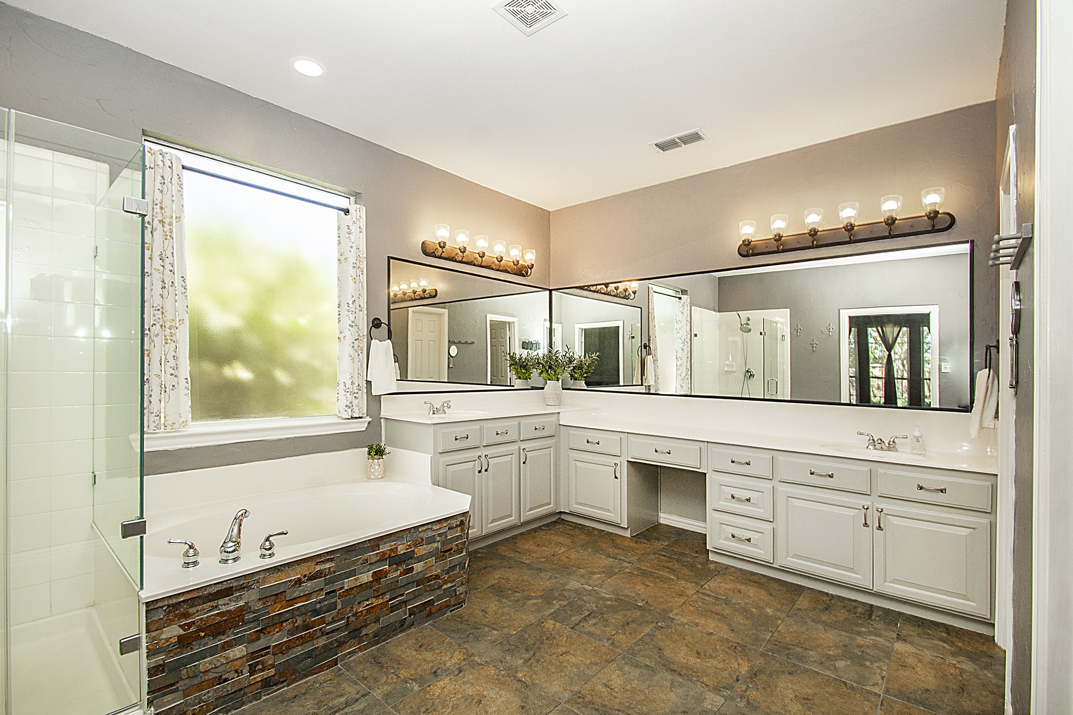 421 Long Cove Court