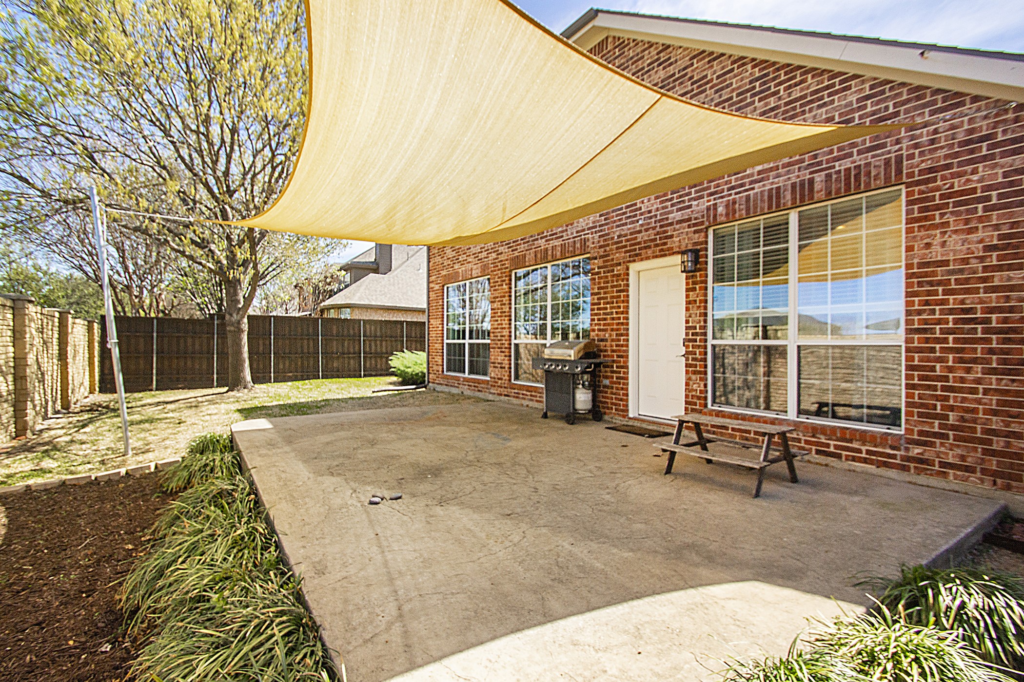 421 Long Cove Court
