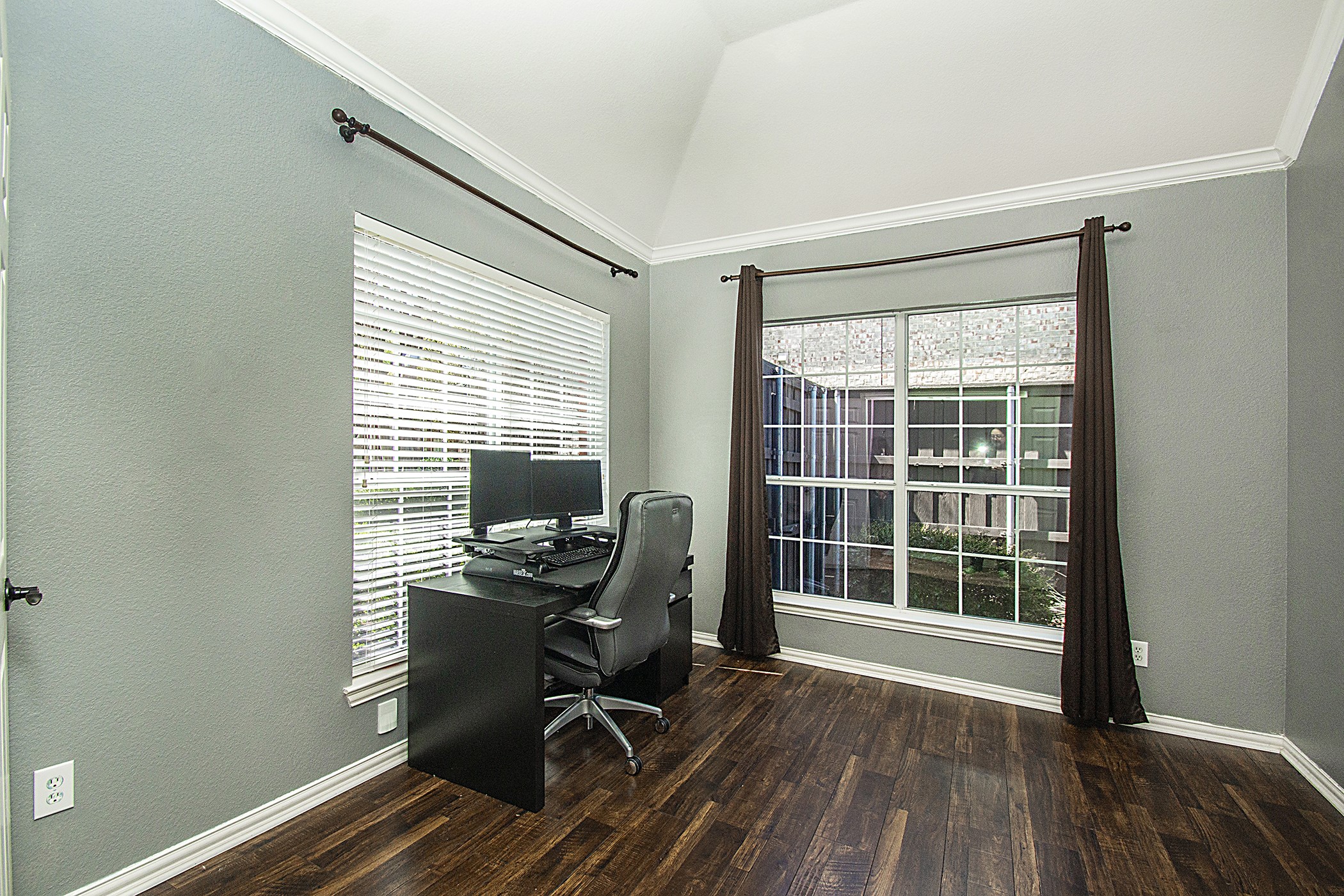 421 Long Cove Court