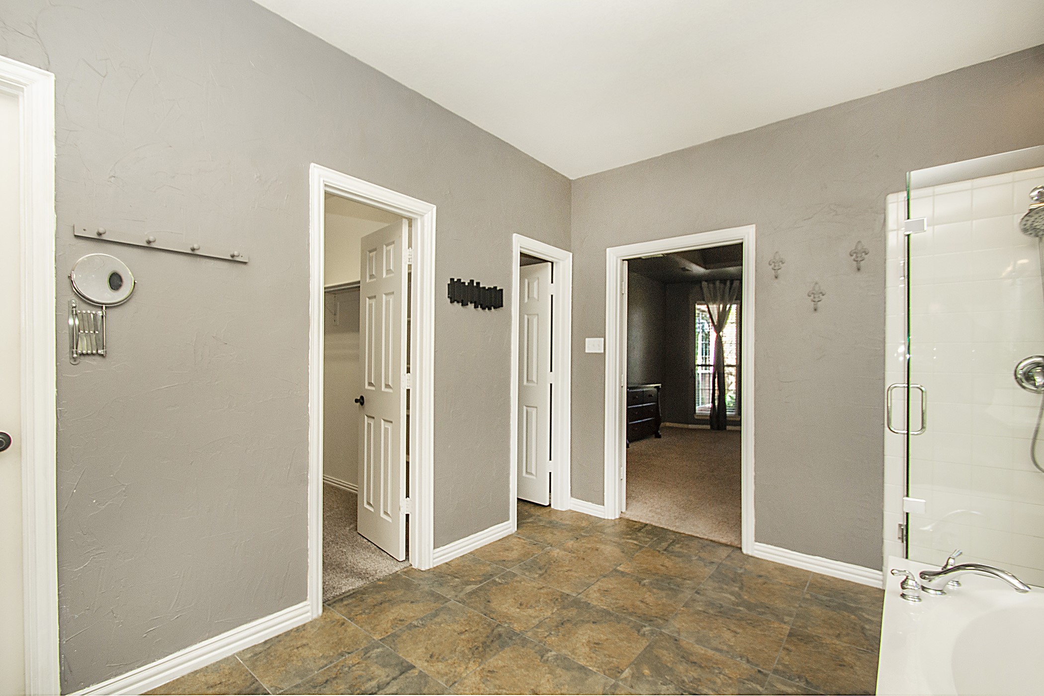 421 Long Cove Court
