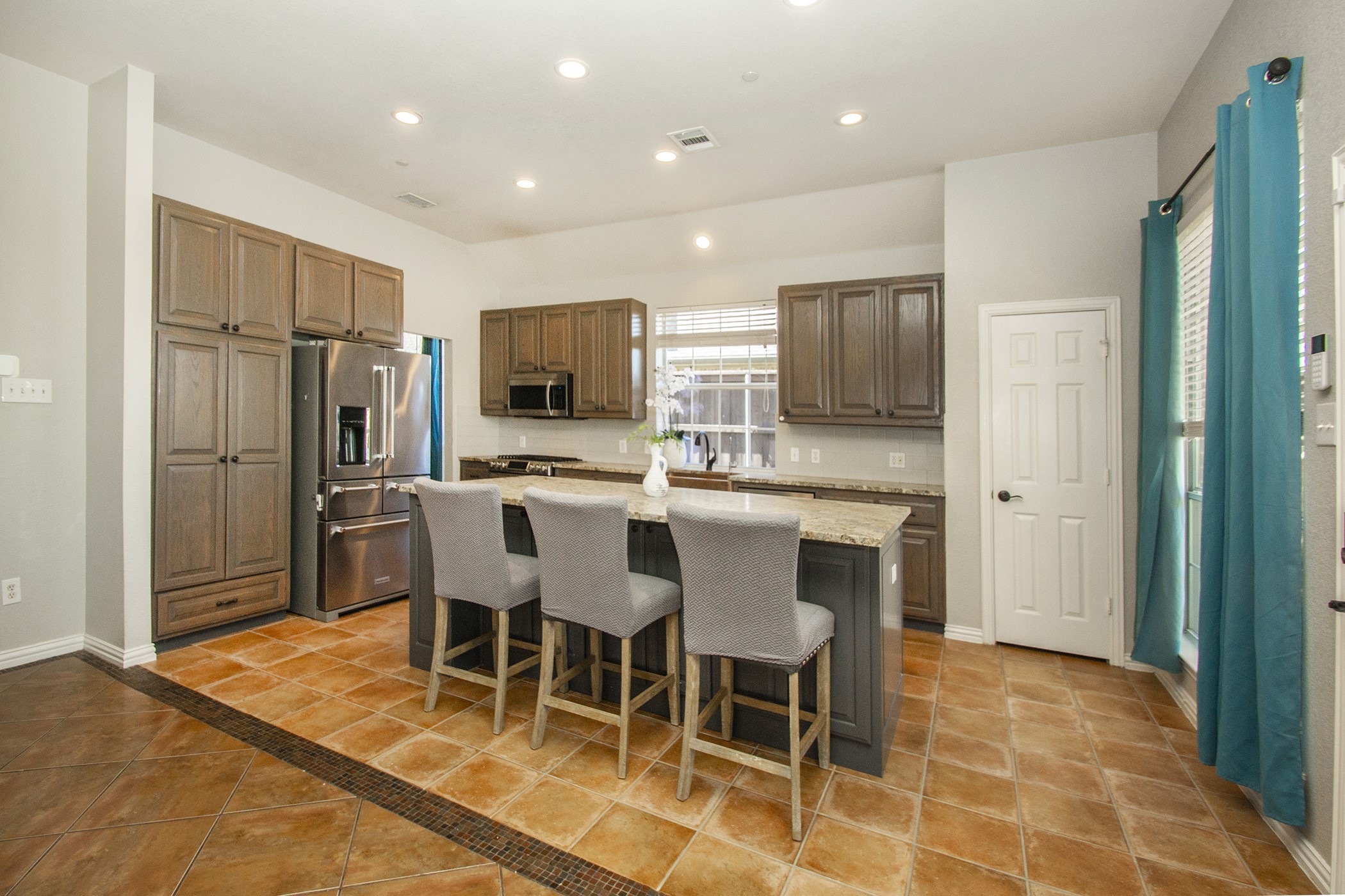 421 Long Cove Court