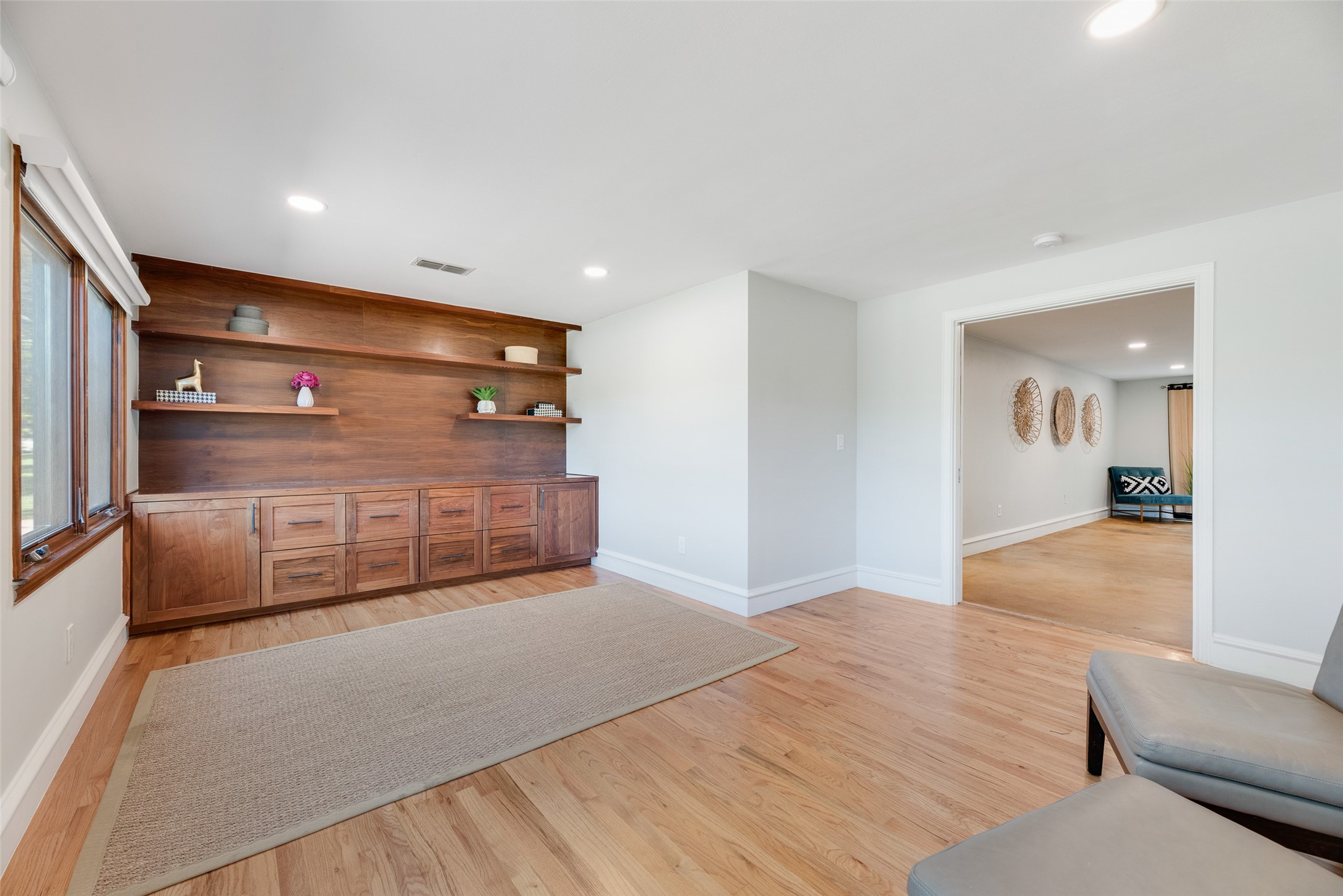 7037 Alpha Road