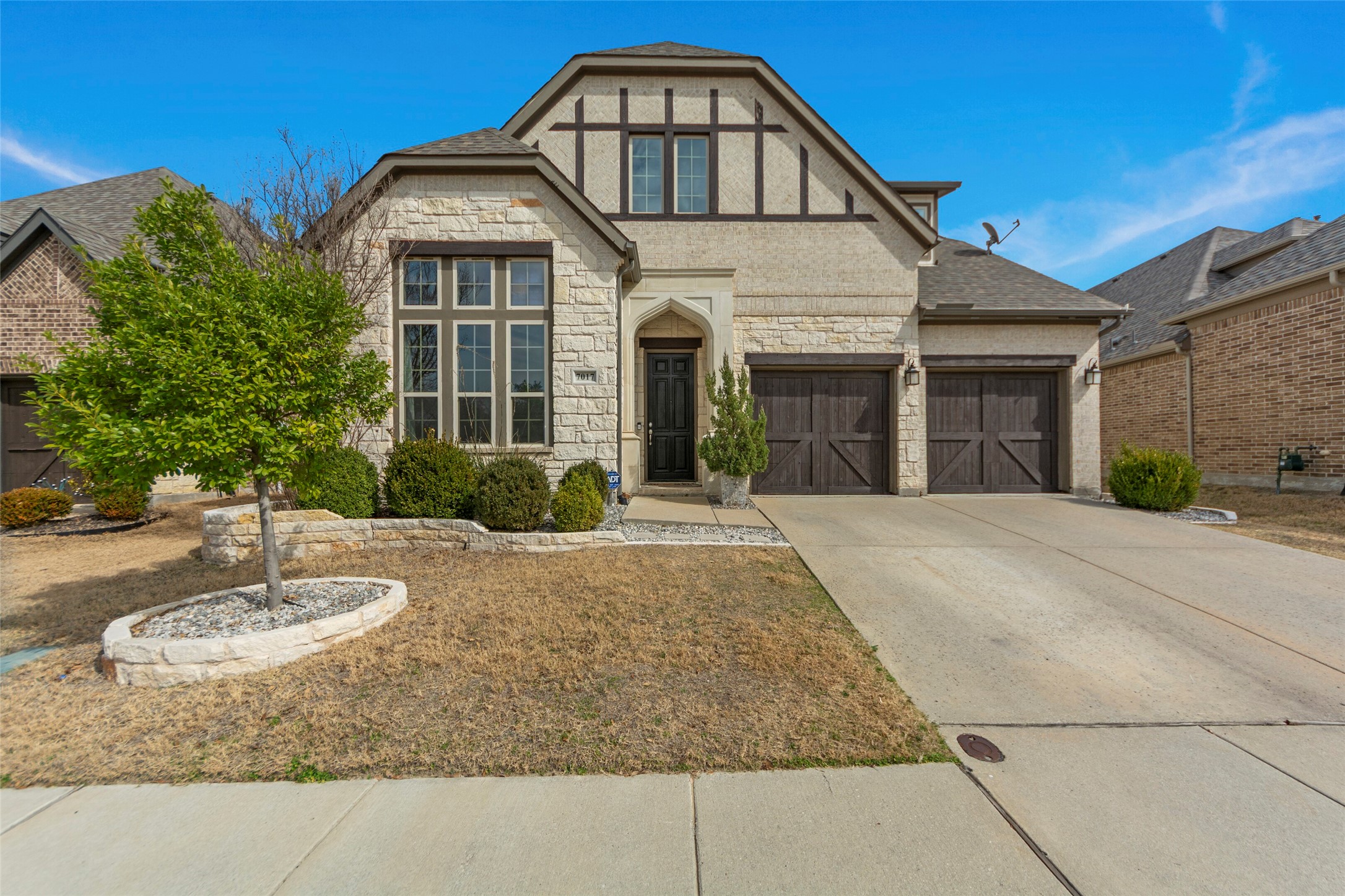 7017 St George S Drive