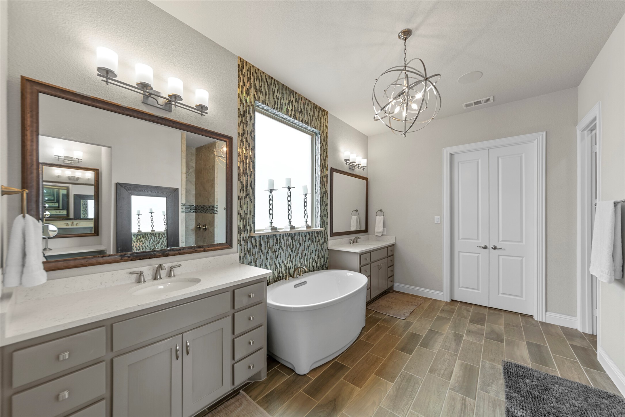 7017 St George S Drive