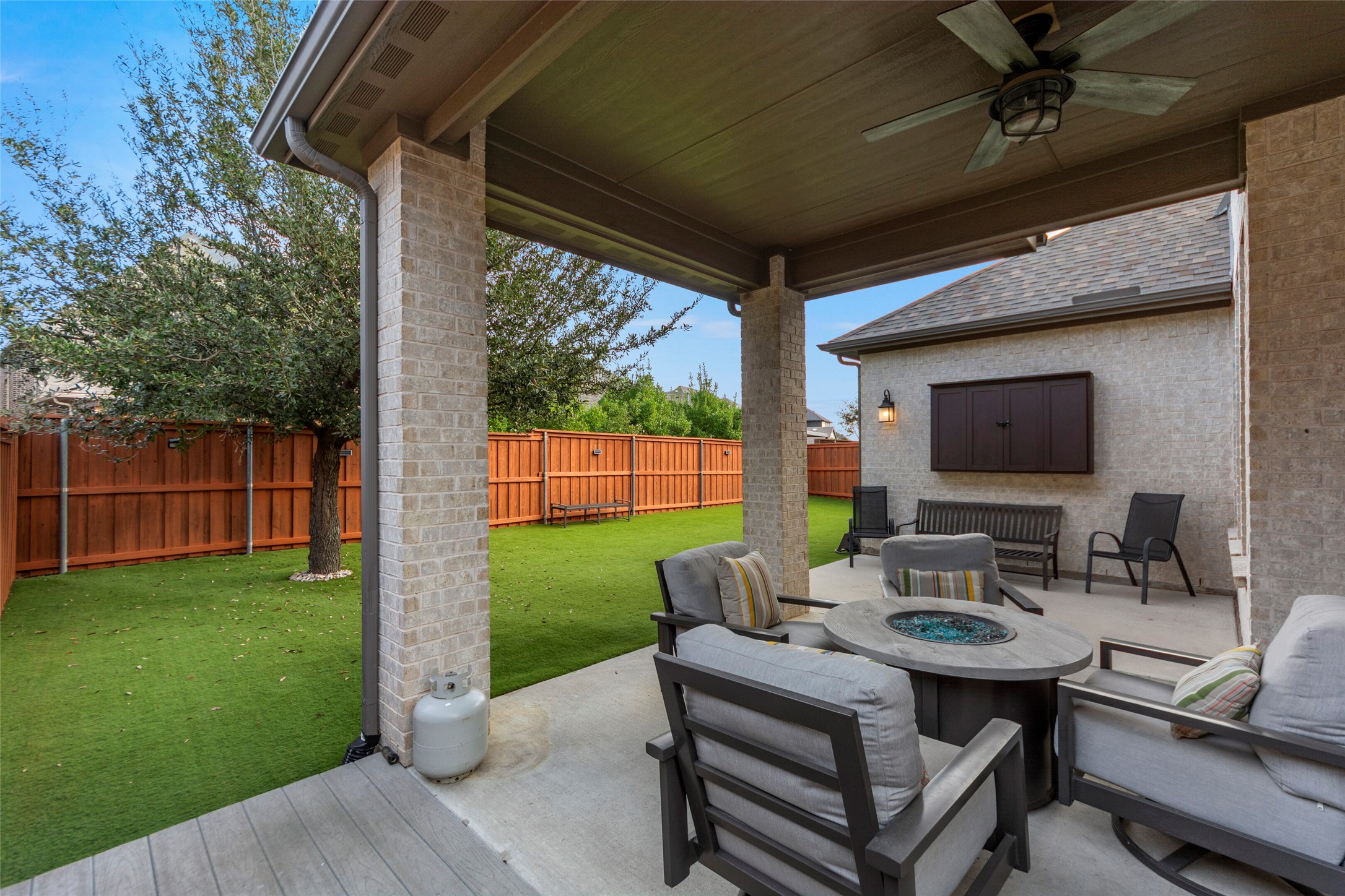 7017 St George S Drive