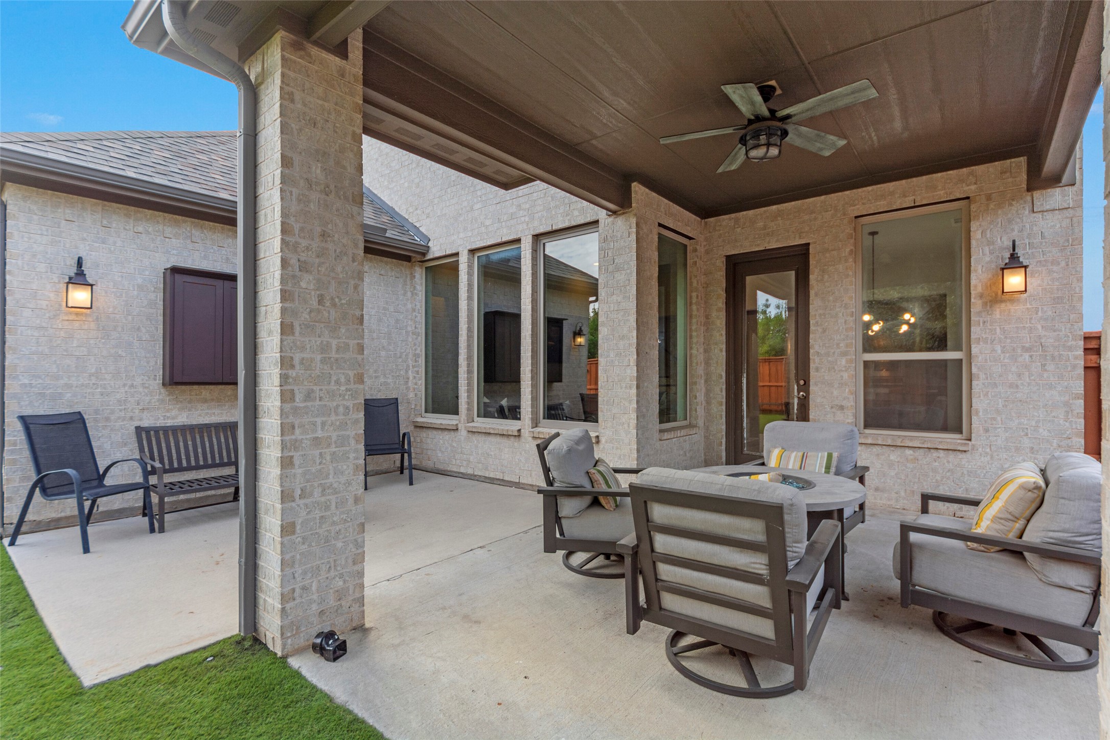 7017 St George S Drive