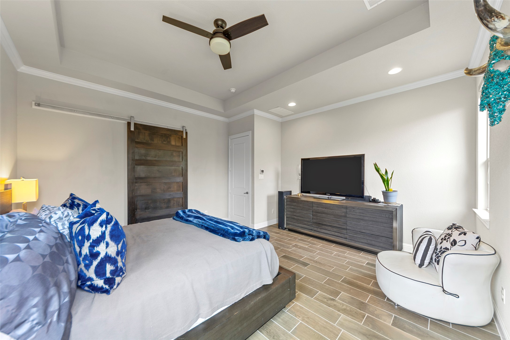 7017 St George S Drive