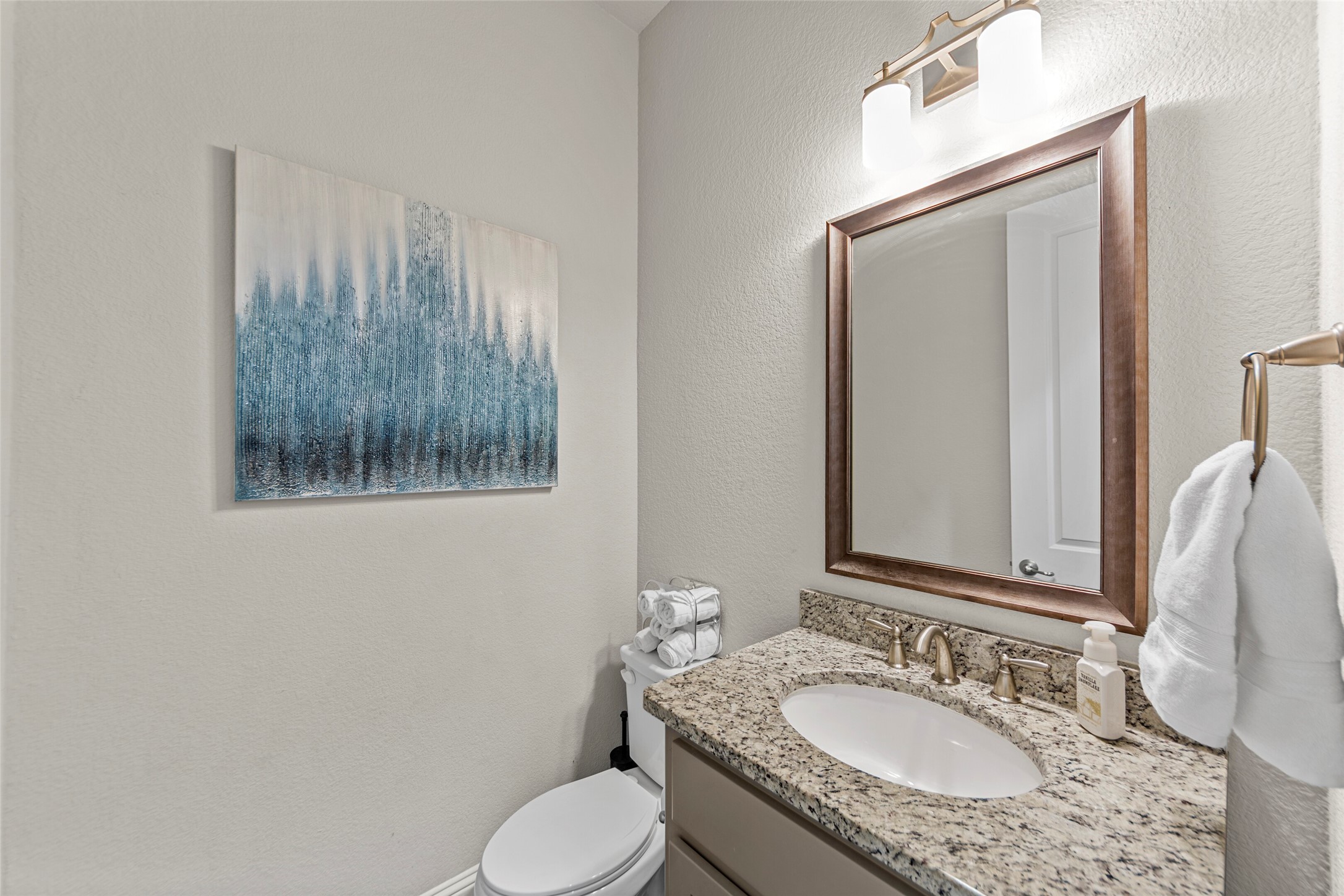 7017 St George S Drive