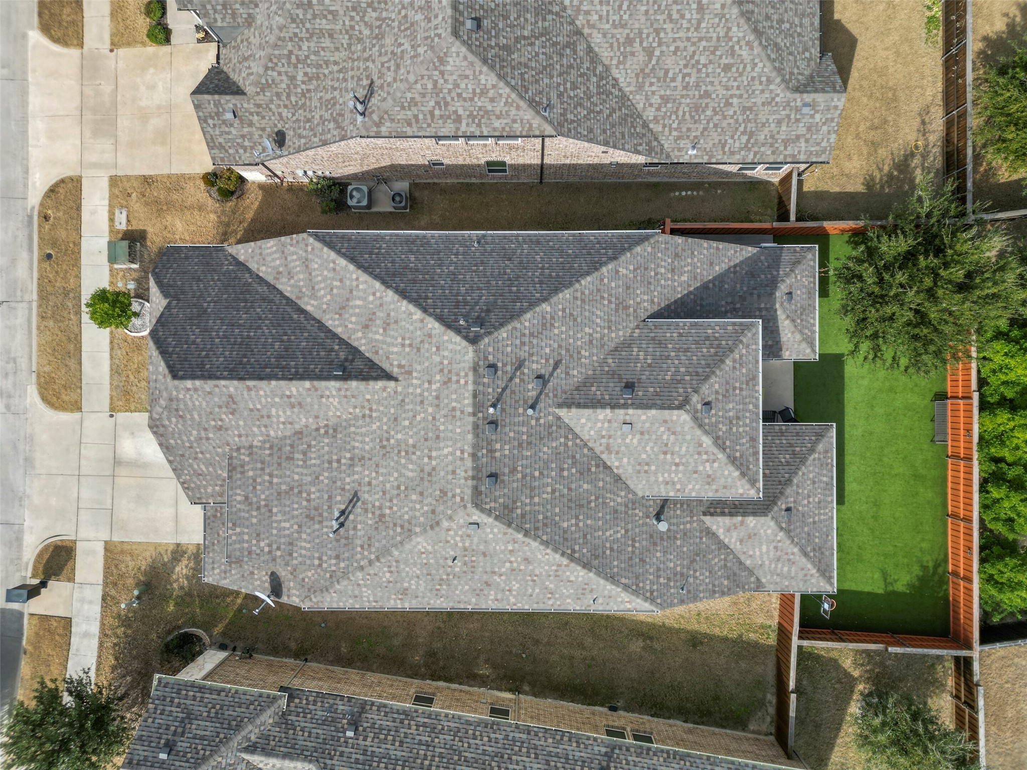 7017 St George S Drive