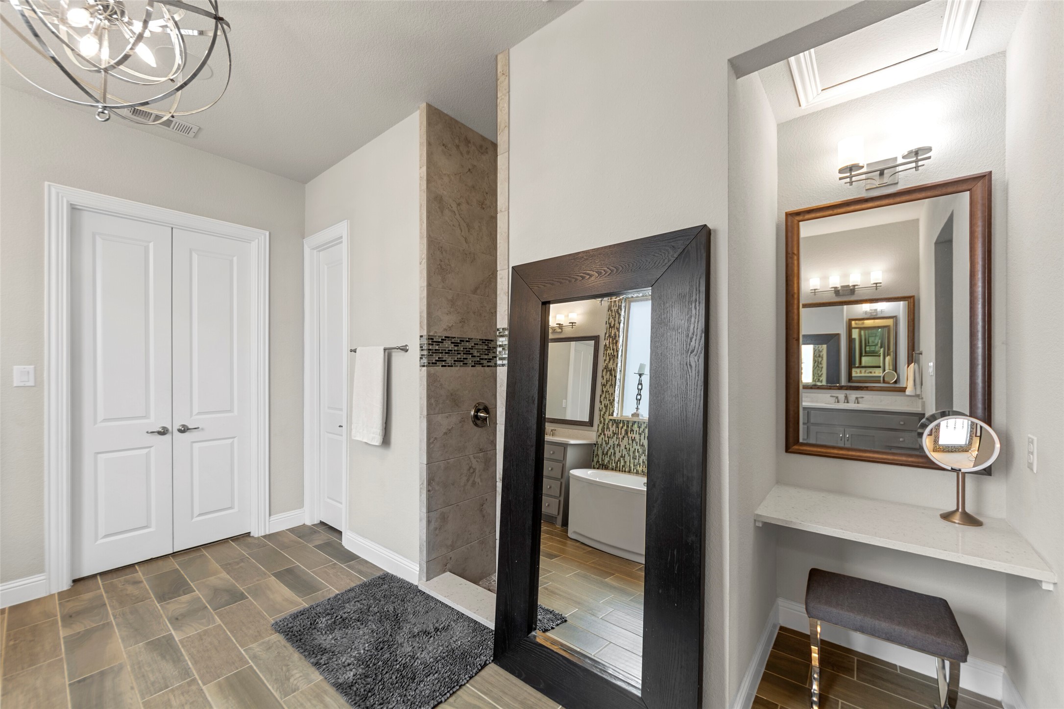 7017 St George S Drive