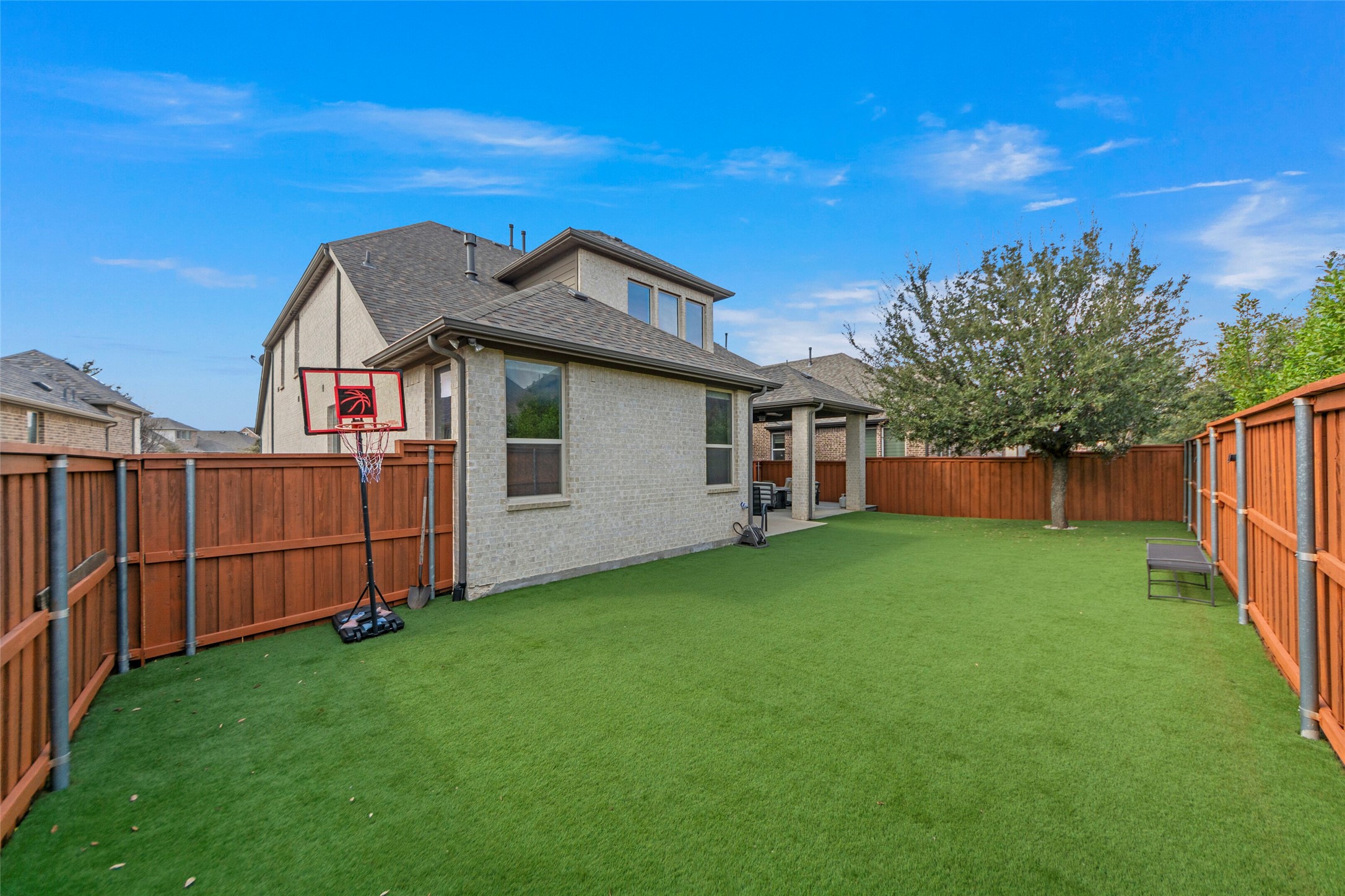 7017 St George S Drive