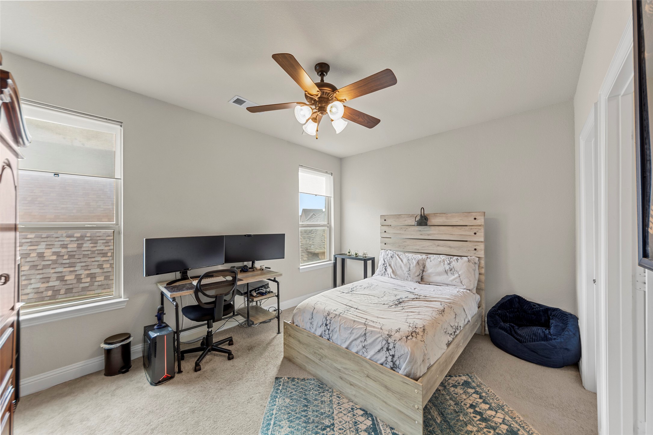 7017 St George S Drive